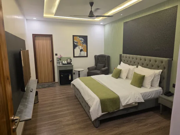 THE ROYAL PALACE INN Gallery Image