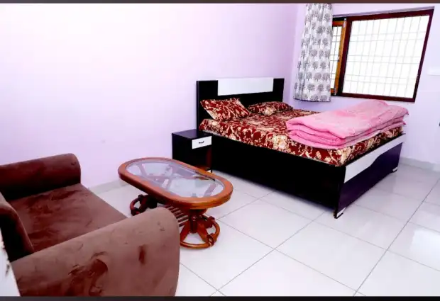 HOTEL ALMORA INN Gallery Image