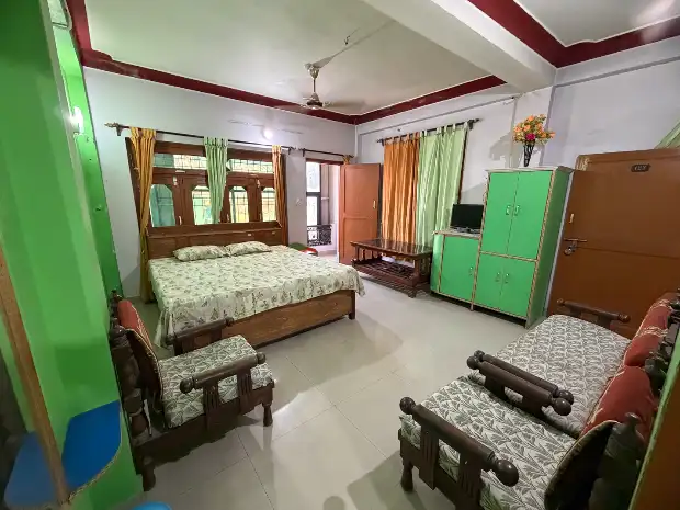 HOTEL PRASHANT Gallery Image