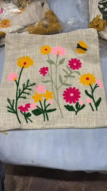 BATRA HANDLOOMS Gallery Image
