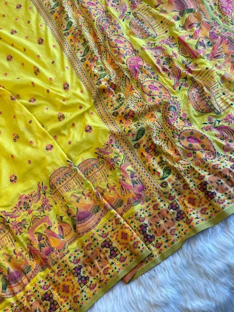 ANUPAMA SAREE CENTRE Gallery Image