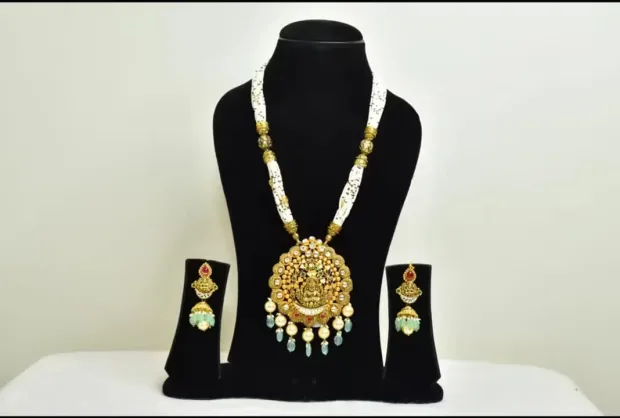 BHAWANI JEWELLERS Gallery Image