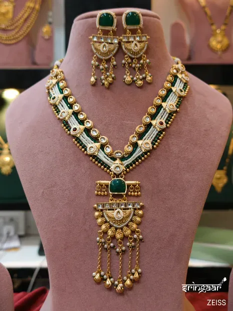 MAA KAMLA BANGLES & DESIGNER JEWELLERS Gallery Image