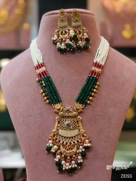 MAA KAMLA BANGLES & DESIGNER JEWELLERS Gallery Image