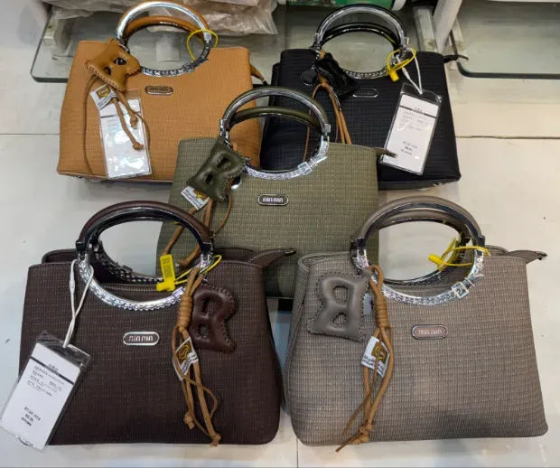 👛 PURSE CAFE Gallery Image