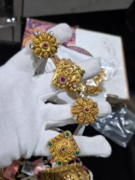 RAMESH CHANDRA VIVEK KUMAR SARRAF Gallery Image