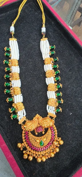 TANUJ JEWELLERS Gallery Image