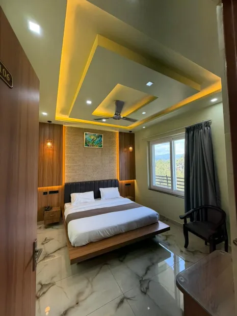 HOTEL OM NARAYANI & GEETANJALI SWEETS Gallery Image