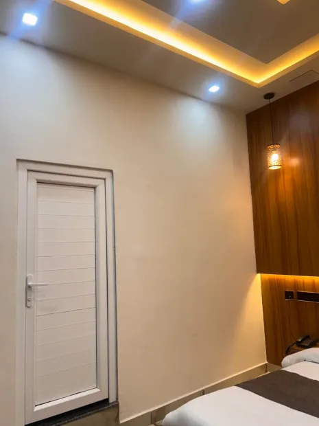 HOTEL OM NARAYANI & GEETANJALI SWEETS Gallery Image
