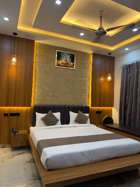 HOTEL OM NARAYANI & GEETANJALI SWEETS Gallery Image