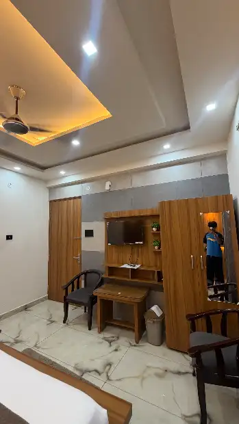 HOTEL OM NARAYANI & GEETANJALI SWEETS Gallery Image