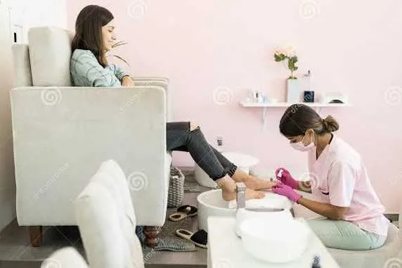 Pedicure  - GOLD MAKEUP & BEAUTY STUDIO