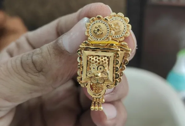  - SHRI MAKHAN JEWELLERS