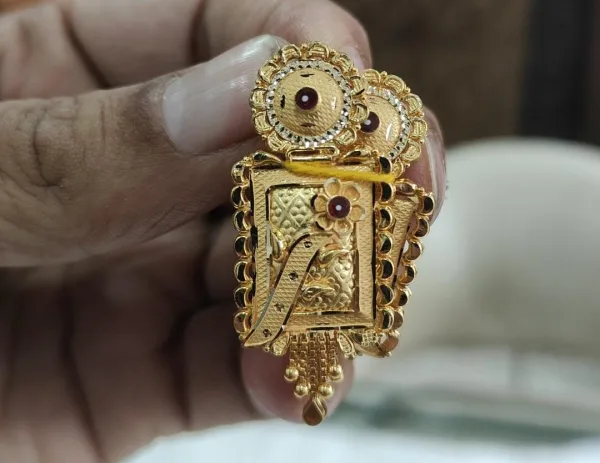  - SHRI MAKHAN JEWELLERS