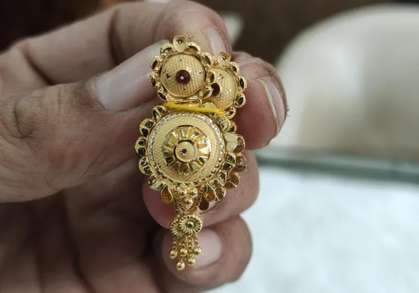  - SHRI MAKHAN JEWELLERS