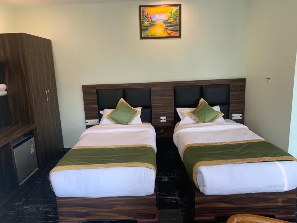  - HOTEL BHAVISHYA INN BAGESHWAR