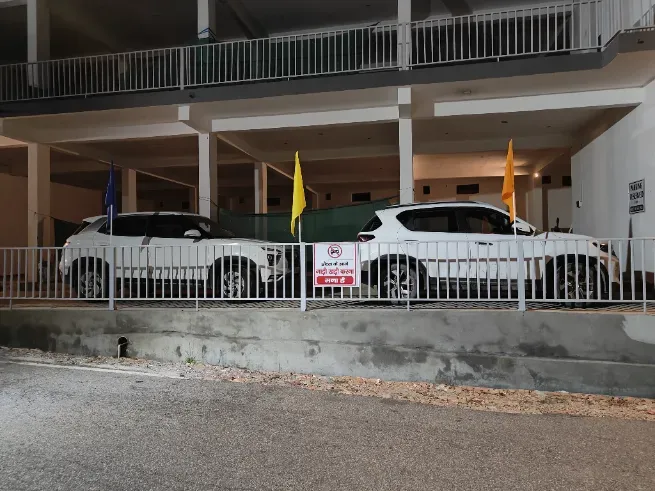 Parking  - HOTEL THE VEER PALACE