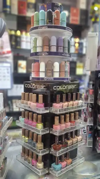Nailpaints - SAMRUDDHI TRADERS