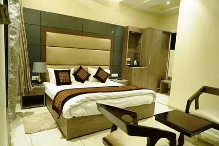  - HOTEL BHAGIRATHI INN