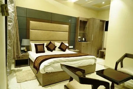  - HOTEL BHAGIRATHI INN