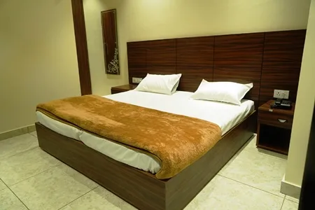  - HOTEL BHAGIRATHI INN