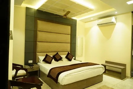  - HOTEL BHAGIRATHI INN