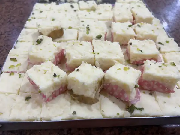 lauj / kalakad - ARMY SWEETS & BAKERS