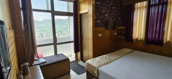 ROOM NO. 23 - HOTEL MALL PALACE
