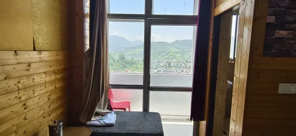 ROOM NO. 23 - HOTEL MALL PALACE