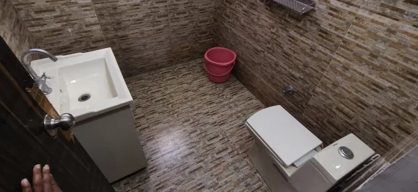 ROOM NO. 9 - HOTEL MALL PALACE