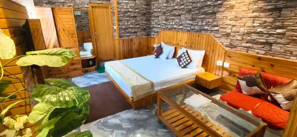 ROOM NO. 30 - HOTEL MALL PALACE