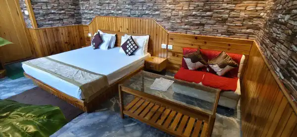 ROOM NO. 30 - HOTEL MALL PALACE