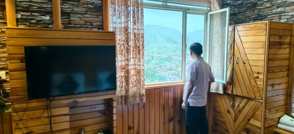 ROOM NO. 30 - HOTEL MALL PALACE