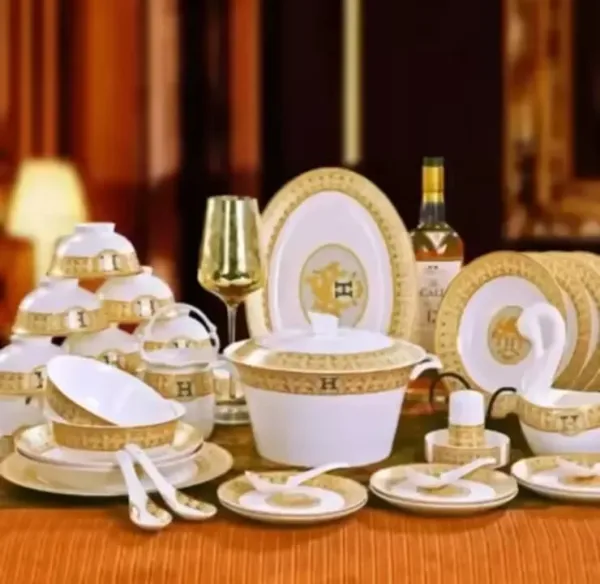 Dinner set - नवीन स्टील ब्रास एंड कॉपर वेयर हाउस