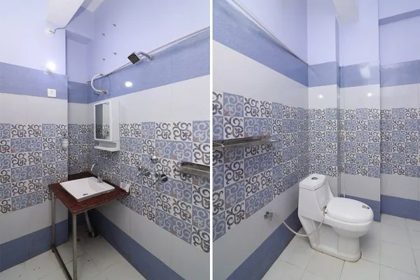 Room 204 Washroom - HOTEL RAWAT PALACE