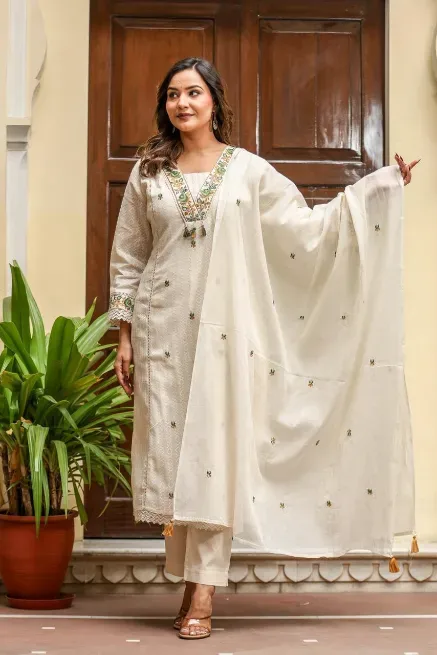  - LOVELY CLOTH STORE