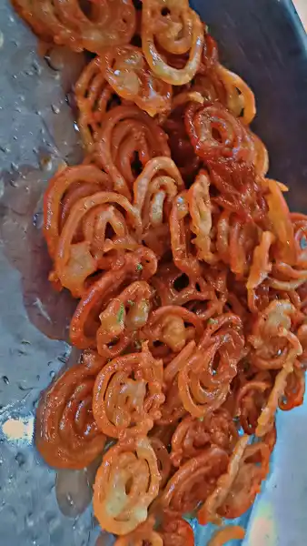  - ललित स्वीट्स एण्ड बेकर्स