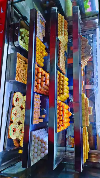  - ललित स्वीट्स एण्ड बेकर्स