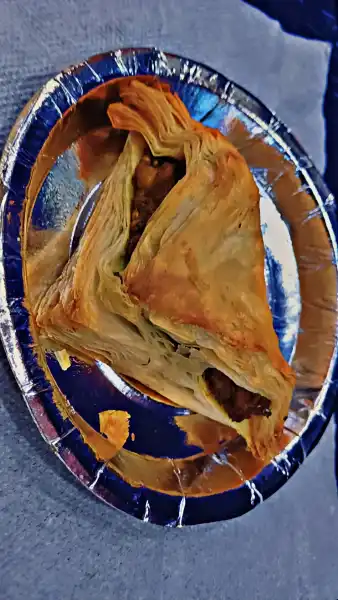  - ललित स्वीट्स एण्ड बेकर्स
