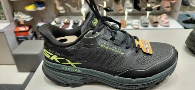  - CAPITAL SHOES