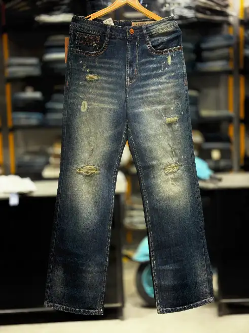 Straight Fit Distressed Jeans - NKP