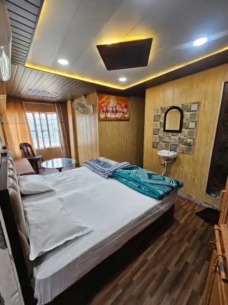  - HOTEL NANAK