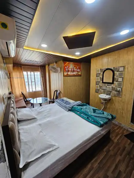  - HOTEL NANAK