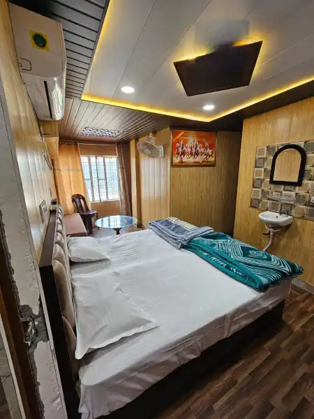  - HOTEL NANAK