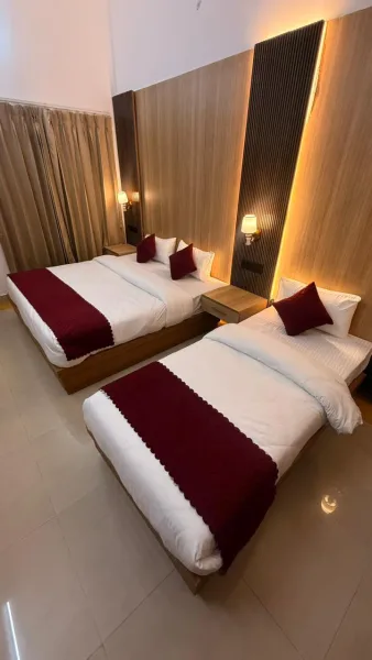ROOM NO 101 - HOTEL DEVKI HAYAT RESTAURANT & CAFE