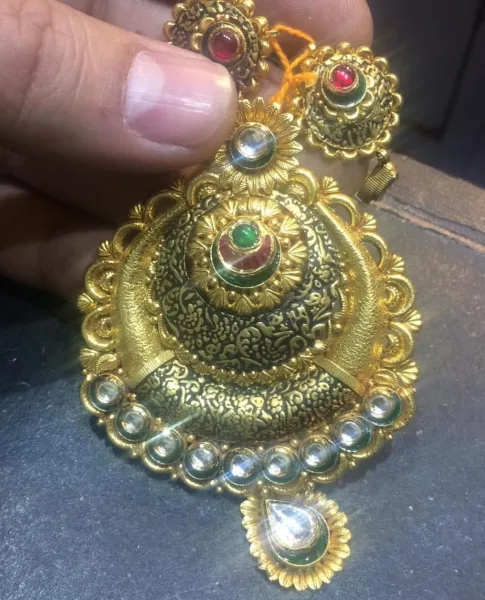 NECKLACE 3 - SHREE CHANDRA JEWELLERS
