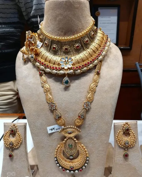 NECKLACE 4 - SHREE CHANDRA JEWELLERS