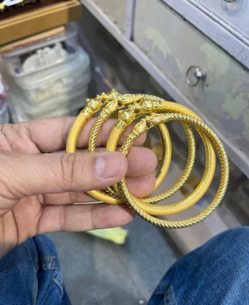 BANGLES 3 - SHREE CHANDRA JEWELLERS