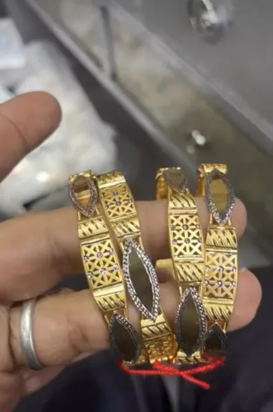 BANGLES 4 - SHREE CHANDRA JEWELLERS
