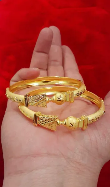 BANGLES 10 - SETH MADAN LAL JEWELLERS